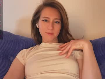 girl
        _feli_ cam image #6529567