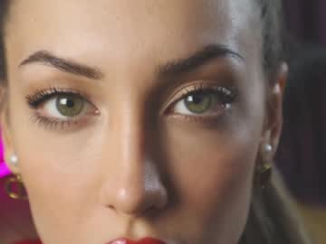 girl
        francescadomi cam image #61021