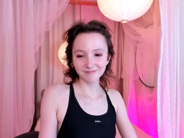 girl
        hailiemills cam image #185526