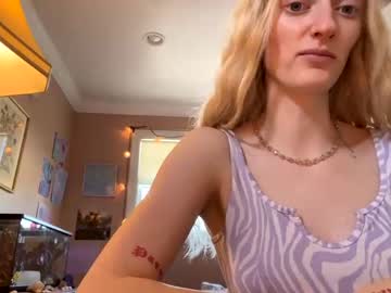 girl
        ssoftstarr18 cam image #4224833
