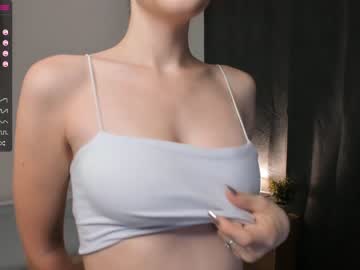 girl
        minyrose cam image #2561930