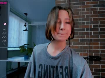 girl
        karengordons cam image #1214815
