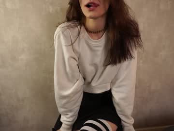 girl
        kinarmyali cam image #5469914