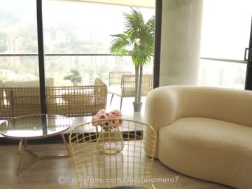 girl
        honeyco57 cam image #2538014