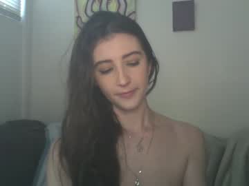 couple
        a_mariejuana69 cam image #1239777