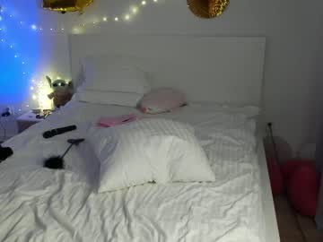 girl
        yournaughtymiss cam image #1020017
