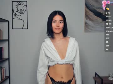 girl
        sue_kotara cam image #6287567