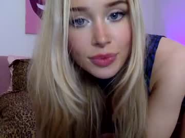 girl
        tastytilly cam image #990219