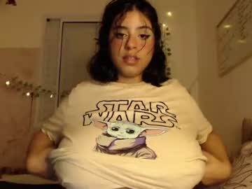 girl
        kira_morningstar cam image #478894