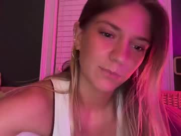 girl
        oliviahansleyy cam image #4984334