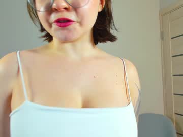 girl
        born_to_tease_ cam image #4914214