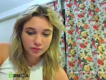 girl
        miaa_kkk cam image #2835263