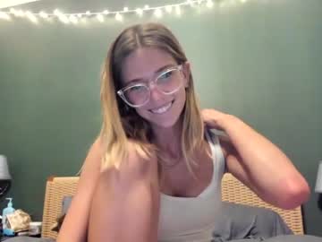 girl
        oliviahansleyy cam image #4179137