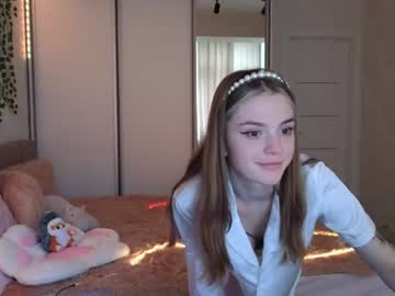 girl
        cyberslime cam image #2695324