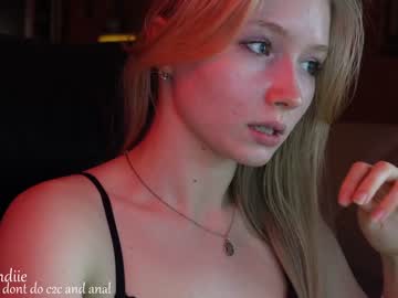 girl
        bestblondiiecb cam image #1023243