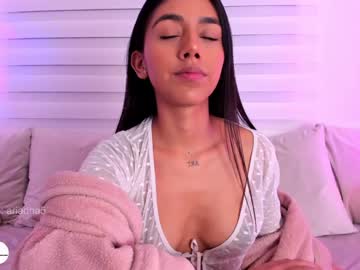 girl
        ariadna5 cam image #4906294