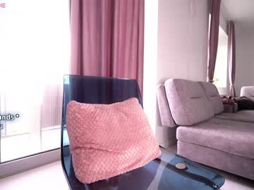 girl
        innocentemmy cam image #4613040