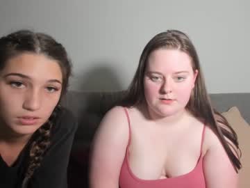 girl
        liviee420 cam image #2384089