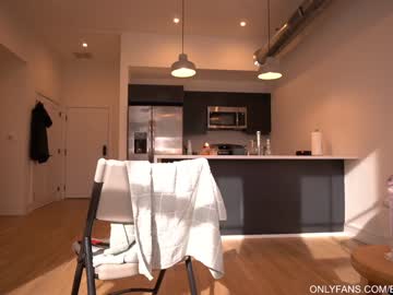 girl
        bailey_eilish cam image #794119