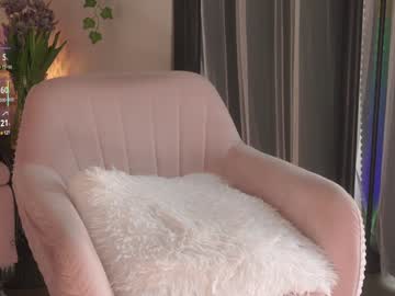girl
        mysticxkitty cam image #6821007