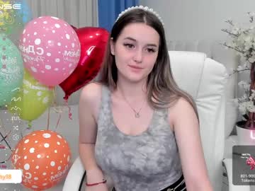 girl
        emmika_ cam image #1721721