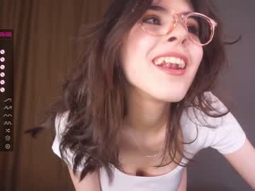 girl
        amandamedrano cam image #1559204