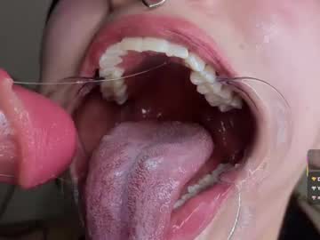 girl
        hollyxx_ cam image #6930624