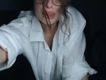 girl
        gmonline111 cam image #217819