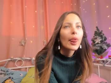girl
        madisonlowe cam image #467305