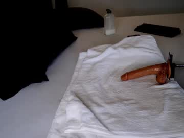 girl
        dee_waters cam image #3721948