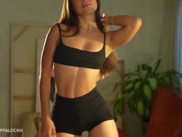girl
        tifalock_ cam image #3099765