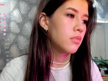 girl
        zarascarlett cam image #3229845
