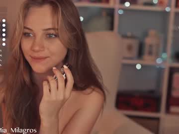 girl
        mia_milagros cam image #2369458