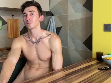 couple Nude Cam Girls Playing Games with erica_dav