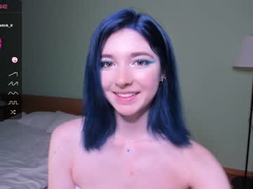 girl
        your_desssert cam image #2804117