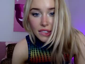 girl
        tastytilly cam image #990125