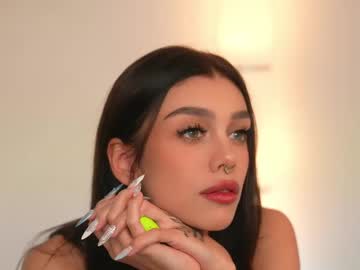 girl
        karina_amiri cam image #6509302