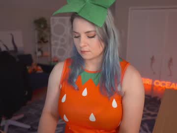 girl
        asiri_ocean cam image #5199233