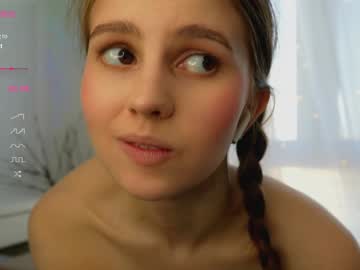 girl
        fluffy_angel cam image #4943363