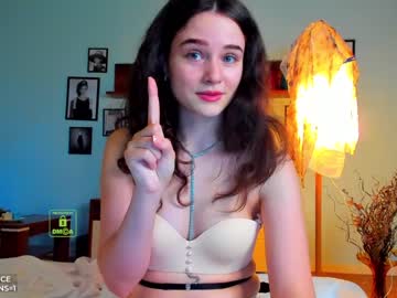 girl
        demurelixir cam image #608486