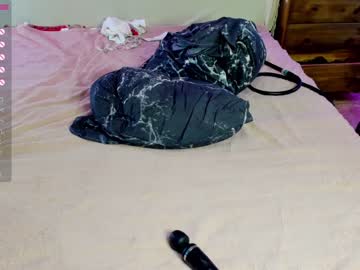 couple
        aspirine_ cam image #2088936