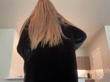 girl
        miamore01 cam image #6649406