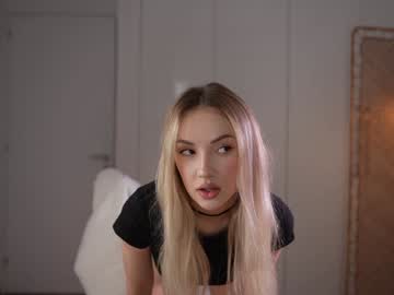 girl
        kriss0leoo cam image #6889919