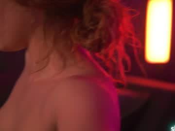 girl
        _taylor_swift cam image #5454359