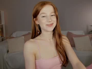 girl
        leahsthetics cam image #5739235