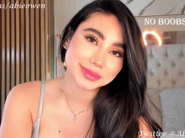 girl
        abie_owen cam image #4379626