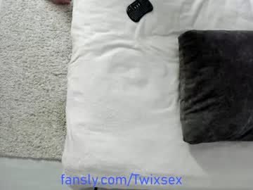 couple
        twixsex cam image #1810574