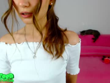 girl
        ambertan1 cam image #160466