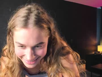 girl
        mayabach cam image #1948247