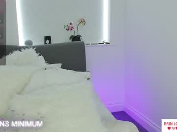 girl
        british_brin cam image #3814348